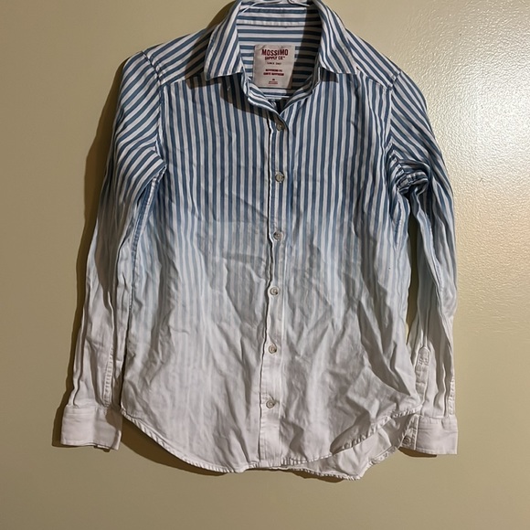 Mossimo Supply Co. blue ombré Boyfriend fit button up - Picture 5 of 6